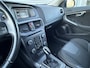 Volvo V40 1.6 T4 Momentum Automaat NAP Trekhaak Lichtmetalen velgen