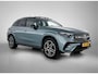 Mercedes-Benz GLC 300 e 4MATIC AMG Plug-In Hybride | AMG Line Premium Plus | Night Pakket | PAnorama Schuif-Kanteldak | Distronic | Zwarte Hemel | Stuur en Stoelverwarming. Inclusief 24 maanden Mercedes-Benz Certified garantie voor Europa.