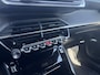 Peugeot e-2008 EV Allure 54 kWh | Keyless Entry & Start | Camera | Navigatie