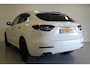 Maserati Levante 2.0 Hybrid Executive | NL-AUTO! | CAMERA | CARPLAY | 331PK | ACC | KEYLESS | LUCHT-V | CLIMA | LED |