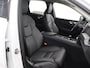 Volvo XC60 2.0 T8 Plug-in hybrid AWD Plus Dark | Panoramadak | HUD | Ele.verstelbare stoelen + Geheugen | Stoelverwarming voor + achter | Navigatie | Apple CarPlay/Android Auto | Harman/Kardon Audio | DAB | Adaptieve Cruise Control | HUD | Ele.kofferdeksel |