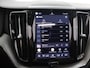 Volvo XC60 2.0 T8 Plug-in hybrid AWD Plus Dark | Panoramadak | HUD | Ele.verstelbare stoelen + Geheugen | Stoelverwarming voor + achter | Navigatie | Apple CarPlay/Android Auto | Harman/Kardon Audio | DAB | Adaptieve Cruise Control | HUD | Ele.kofferdeksel |