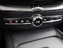 Volvo XC60 2.0 T8 Plug-in hybrid AWD Plus Dark | Panoramadak | HUD | Ele.verstelbare stoelen + Geheugen | Stoelverwarming voor + achter | Navigatie | Apple CarPlay/Android Auto | Harman/Kardon Audio | DAB | Adaptieve Cruise Control | HUD | Ele.kofferdeksel |