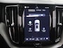 Volvo XC60 2.0 T8 Plug-in hybrid AWD Plus Dark | Panoramadak | HUD | Ele.verstelbare stoelen + Geheugen | Stoelverwarming voor + achter | Navigatie | Apple CarPlay/Android Auto | Harman/Kardon Audio | DAB | Adaptieve Cruise Control | HUD | Ele.kofferdeksel |