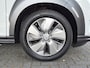 Hyundai Kona Electric EV Fashion 39 kWh / SOH 100% / Dealer onderhouden / CCS snelladen / Stuur- & Stoelverwarming / All season banden / Achteruitrijcamera / Warmtepomp / Keyless Entry/Start / Krell Audio Systeem / Apple Carplay Android Auto /