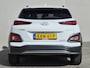 Hyundai Kona Electric EV Fashion 39 kWh / SOH 100% / Dealer onderhouden / CCS snelladen / Stuur- & Stoelverwarming / All season banden / Achteruitrijcamera / Warmtepomp / Keyless Entry/Start / Krell Audio Systeem / Apple Carplay Android Auto /