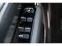 Land Rover Range Rover Velar 2.0 P400e R-Dynamic PANO/HUD/MATRIX/DESIGN PAK/STOEL VERW/STUUR VERW/WINTER PAK/RIJ ASS