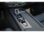 Volvo XC60 T6 Recharge AWD Plus Black Edition - Panorama/schuifdak - IntelliSafe Assist & Surround - 360º Camera - Harman/Kardon audio - Adaptieve LED koplampen - Verwarmde voorstoelen, stuur & achterbank - Parkeersensoren voor & achter - Elektr. bedienb. voorstoelen met geheugen - Draadloze tel. lader - Extra getint glas - 21' LMV