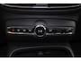 Volvo EX40 Performance Ultra Black Edition 82 kWh - Panorama/schuifdak - IntelliSafe Assist & Surround - 360º Camera - Harman/Kardon audio - Verwarmde voorstoelen, stuur & achterbank - Parkeersensoren voor & achter - Elektr. bedienb. voorstoelen met geheugen links - Draadloze tel. lader - Warmtepomp - Extra getint glas - 20' LMV