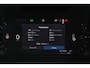 Volvo EX40 Performance Ultra Black Edition 82 kWh - Panorama/schuifdak - IntelliSafe Assist & Surround - 360º Camera - Harman/Kardon audio - Verwarmde voorstoelen, stuur & achterbank - Parkeersensoren voor & achter - Elektr. bedienb. voorstoelen met geheugen links - Draadloze tel. lader - Warmtepomp - Extra getint glas - 20' LMV