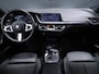 BMW 1-Serie 118i Executive Edition [ADAPTIVE CRUISE, SPORT LINE, APPLE CARPLAY, ANDROID, STOELVERWARMING, LED, PDC V+A, CLIMATE CONTROL, NAVIGATIE, PRIVACY GLASS, DAB, BLUETOOTH, NIEUWSTAAT]