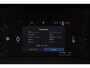 Volvo EC40 Extended Range Plus Black Ed. 82 kWh - Panoramadak - IntelliSafe Assist & Surround - 360º Camera - Harman/Kardon audio - Verwarmde voorstoelen, stuur & achterbank - Parkeersensoren voor & achter - Elektr. bedienb. voorstoelen met geheugen links - Draadloze tel. lader - Warmtepomp - Extra getint glas - Inklapbare trekhaak - 20' LMV