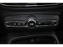 Volvo EC40 Extended Range Plus Black Ed. 82 kWh - Panoramadak - IntelliSafe Assist & Surround - 360º Camera - Harman/Kardon audio - Verwarmde voorstoelen, stuur & achterbank - Parkeersensoren voor & achter - Elektr. bedienb. voorstoelen met geheugen links - Draadloze tel. lader - Warmtepomp - Extra getint glas - Inklapbare trekhaak - 20' LMV