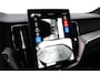 Volvo XC60 2.0 T6 Plug-in hybrid AWD Plus Black Edition | Luchtvering | Panoramadak | HU-Display | Trekhaak |