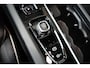 Volvo XC60 2.0 T6 Plug-in hybrid AWD Plus Black Edition | Luchtvering | Panoramadak | HU-Display | Trekhaak |