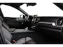 Volvo XC60 2.0 T6 Plug-in hybrid AWD Plus Black Edition | Luchtvering | Panoramadak | HU-Display | Trekhaak |