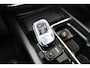 Volvo XC60 2.0 T6 Plug-in hybrid AWD Plus Black Edition | Luchtvering | Panoramadak | HU-Display | Trekhaak |