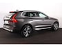 Volvo XC60 T6 Recharge AWD Core Bright - Panorama/schuifdak - IntelliSafe Assist & Surround - Parkeercamera achter - Verwarmde voorstoelen, stuur & achterbank - Parkeersensoren voor & achter - Draadloze tel. lader - Extra getint glas - Inklapbare trekhaak - 18' LMV