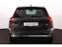 Volvo XC60 T6 Recharge AWD Core Bright - Panorama/schuifdak - IntelliSafe Assist & Surround - Parkeercamera achter - Verwarmde voorstoelen, stuur & achterbank - Parkeersensoren voor & achter - Draadloze tel. lader - Extra getint glas - Inklapbare trekhaak - 18' LMV