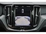 Volvo XC60 T6 Recharge AWD Core Bright - Panorama/schuifdak - IntelliSafe Assist & Surround - Parkeercamera achter - Verwarmde voorstoelen, stuur & achterbank - Parkeersensoren voor & achter - Draadloze tel. lader - Extra getint glas - Inklapbare trekhaak - 18' LMV