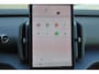 Volvo EX30 Extended Range Plus 69 kWh - Adaptive Cruise Control - Harman/Kardon audio - Parkeercamera achter - Verwarmde voorstoelen & stuur - Parkeersensoren voor & achter - Extra getint glas - 19' LMV