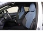Volvo EX30 Extended Range Plus 69 kWh - Adaptive Cruise Control - Harman/Kardon audio - Parkeercamera achter - Verwarmde voorstoelen & stuur - Parkeersensoren voor & achter - Extra getint glas - 19' LMV