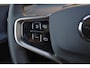 Volvo EX30 Extended Range Plus 69 kWh - Adaptive Cruise Control - Harman/Kardon audio - Parkeercamera achter - Verwarmde voorstoelen & stuur - Parkeersensoren voor & achter - Extra getint glas - 19' LMV