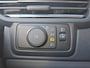 Ford Transit Custom 320 2.0 TDCI L2H1 Limited 136 pk handgeschakeld | BPM vrij! | Dealer onderhouden | Trekhaak | Apple carplay/ Android Auto | Cruise Control | Stoelverwarming | Voorruitverwarming | 6 maanden garantie!
