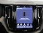 Volvo XC60 2.0 T8 Plug-in hybrid AWD Plus Dark | Panoramadak | Ele.verstelbare stoelen + Geheugen | Harman/Kardon | Comfortstoelen | Stoelverwarming voor + achter | Apple CarPlay/Android Auto | 360 Camera |