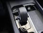 Volvo XC60 2.0 T8 Plug-in hybrid AWD Plus Dark | Panoramadak | Ele.verstelbare stoelen + Geheugen | Harman/Kardon | Comfortstoelen | Stoelverwarming voor + achter | Apple CarPlay/Android Auto | 360 Camera |