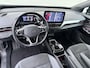 Volkswagen ID.5 Pro 77 kWh | Trekhaak | Camera | ACC | Warmtepomp | Stuur-/Stoelverwarming | Carplay | Spiegelpakket | 20'' |