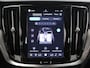 Volvo V60 2.0 T8 Plug-in hybrid AWD Plus Dark | Ele.verstelbare stoelen + Geheugen | Navigatie | Camera | Trekhaak | DAB | Adaptieve Cruise Control | Ele. kofferdeksel |