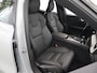 Volvo V60 2.0 T8 Plug-in hybrid AWD Plus Dark | Ele.verstelbare stoelen + Geheugen | Navigatie | Camera | Trekhaak | DAB | Adaptieve Cruise Control | Ele. kofferdeksel |
