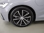 Volvo V60 2.0 T8 Plug-in hybrid AWD Plus Dark | Ele.verstelbare stoelen + Geheugen | Navigatie | Camera | Trekhaak | DAB | Adaptieve Cruise Control | Ele. kofferdeksel |