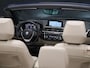 BMW 2-Serie Cabrio 218i High Executive [GROOT NAVIGATIE, STOELVERWARMING, STUURVERWARMING, VOL LEDER, CAMERA, LED, COMFORT ACCESS, PDC V+A, CRUISE CONTROL, CLIMATE CONTROL, BLUETOOTH, NIEUWSTAAT]