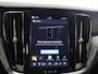 Volvo V60 2.0 T8 Plug-in hybrid AWD Ultra Dark | Panoramadak | Lederen Interieur | Stoelverwarming voor + achter | Apple CarPlay/Android Auto | HUD | Navigatie | 360 Camera | DAB | Adaptieve Cruise Control | Ele. kofferdeksel | Ele. verstelbare stoelen + Geheugen | Harman/Kardon Audio |