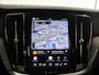 Volvo V60 2.0 T8 Plug-in hybrid AWD Ultra Dark | Panoramadak | Lederen Interieur | Stoelverwarming voor + achter | Apple CarPlay/Android Auto | HUD | Navigatie | 360 Camera | DAB | Adaptieve Cruise Control | Ele. kofferdeksel | Ele. verstelbare stoelen + Geheugen | Harman/Kardon Audio |