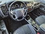 Mitsubishi Outlander 2.4 PHEV Instyle / Elektrische achterklep / Trekgewicht 1500 kg / Rondomzicht camera / Trekhaak afneembaar / Adaptief cruise control / Glazen schuif- en kanteldak / Keyless Entry/Start / Stuur-& Stoelverwarming /