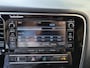 Mitsubishi Outlander 2.4 PHEV Instyle / Elektrische achterklep / Trekgewicht 1500 kg / Rondomzicht camera / Trekhaak afneembaar / Adaptief cruise control / Glazen schuif- en kanteldak / Keyless Entry/Start / Stuur-& Stoelverwarming /