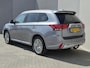 Mitsubishi Outlander 2.4 PHEV Instyle / Elektrische achterklep / Trekgewicht 1500 kg / Rondomzicht camera / Trekhaak afneembaar / Adaptief cruise control / Glazen schuif- en kanteldak / Keyless Entry/Start / Stuur-& Stoelverwarming /