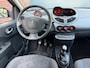 Renault Twingo 1.2-16V Dynamique Rip Curl 75 PK !! / bj.2009 / kleur: blauw / NAP met 121196 km.en APK tot 06/2027 / Airco / etc.