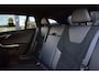 Volvo V60 2.0 T4 Business Sport Automaat | Trekhaak | Dodehoek Detectie | Climate + Cruise Control | R-Design |