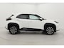 Toyota Yaris Cross 1.5 Hybrid Dynamic | Trekhaak | Dodehoek detectie | Stoel-/stuurverwarming | Apple Carplay / Android Auto | Parkeersensoren voor/achter | Keyless | Adaptive Cruise | Clima | Full LED | 17 inch