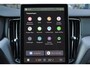 Volvo XC60 T6 Plug-in hybrid AWD Plus Black Edition IntelliSafe Assist & Surround - Panorama/schuifdak - Harman/Kardon audio - Head up display - Parkeercamera achter - Verwarmde voorstoelen, stuur & achterbank - Parkeersensoren voor & achter - Elektr. bedienb. voorstoelen met geheugen - Draadloze tel. lader - Extra getint glas - 21' LMV