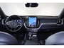 Volvo XC60 T6 Plug-in hybrid AWD Plus Black Edition IntelliSafe Assist & Surround - Panorama/schuifdak - Harman/Kardon audio - Head up display - Parkeercamera achter - Verwarmde voorstoelen, stuur & achterbank - Parkeersensoren voor & achter - Elektr. bedienb. voorstoelen met geheugen - Draadloze tel. lader - Extra getint glas - 21' LMV