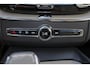 Volvo XC60 Recharge T8 AWD Inscription - Panorama/schuifdak - Luchtvering - IntelliSafe Assist - Bowers & Wilkens audio - Adaptieve LED koplampen - 360 graden camera - Verwarmde voorstoelen & stuur - Parkeersensoren voor & achter - Elektr. bedienb. voorstoelen met geheugen - Heads up display - Extra getint glas - Inklapbare trekhaak - 20' LMV