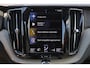 Volvo XC60 Recharge T8 AWD Inscription - Panorama/schuifdak - Luchtvering - IntelliSafe Assist - Bowers & Wilkens audio - Adaptieve LED koplampen - 360 graden camera - Verwarmde voorstoelen & stuur - Parkeersensoren voor & achter - Elektr. bedienb. voorstoelen met geheugen - Heads up display - Extra getint glas - Inklapbare trekhaak - 20' LMV