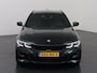 BMW 3-Serie Touring 320i High Executive | Groene wrap | M-Pakket | Panoramadak | Sportstoelen | Lederen Interieur | Adaptieve Cruise Control | Ele. verstelbare stoelen + geheugen | Camera | Stoelverwarming | Adaptief Onderstel | HUD | Trekhaak | Ele. kofferdeksel |