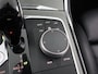 BMW 3-Serie Touring 320i High Executive | Groene wrap | M-Pakket | Panoramadak | Sportstoelen | Lederen Interieur | Adaptieve Cruise Control | Ele. verstelbare stoelen + geheugen | Camera | Stoelverwarming | Adaptief Onderstel | HUD | Trekhaak | Ele. kofferdeksel |