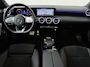 Mercedes-Benz A-klasse 250 e AMG Line | Night | Panoramadak | Trekhaak | Multibeam | Apple carplay | Stoelverwarming | Sfeerverlichting |